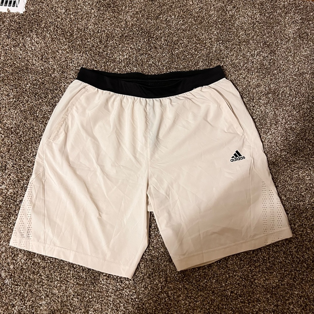 Adidas White and Black Athletic Shorts Lightweight Breathable Size XL